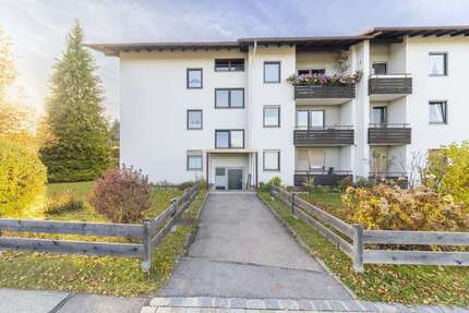 Wohnung zum Kaufen in Siegsdorf 245.000 € 73.45 m² 3 zimmer