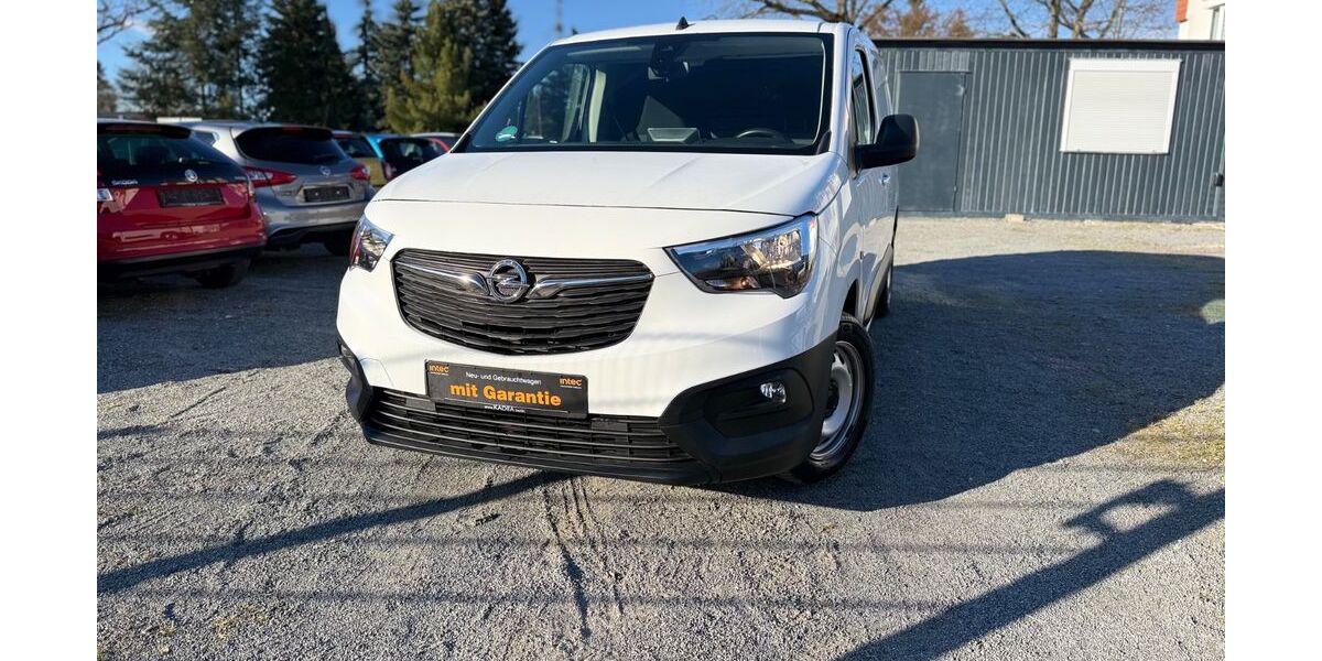 Opel Combo 35.000 km 14.290 &euro; Blankenfelde - Mahlow OT Dahlewitz 15827