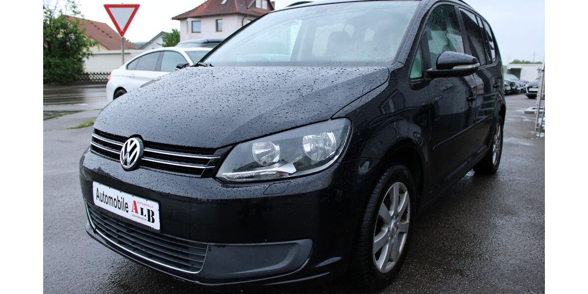 VW Touran 272.000 km 4.950 &euro; Schömberg 72355