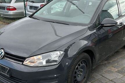 VW Golf 215.100 km 7.799 &euro; Berlin 12055