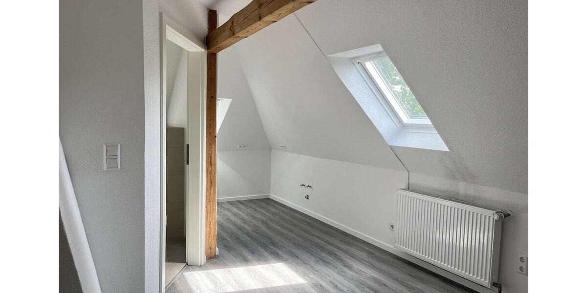 Dachgeschoßwohnung Uetze - 4 Zimmer, 78 m&sup2;, 690&euro; | Angebot:25401771