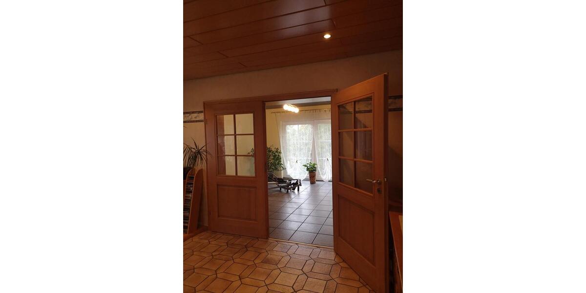 Einfamilienhaus Hessisch Oldendorf - 8 Zimmer, 180 m&sup2;, 167.000&euro; | Angebot:26248599