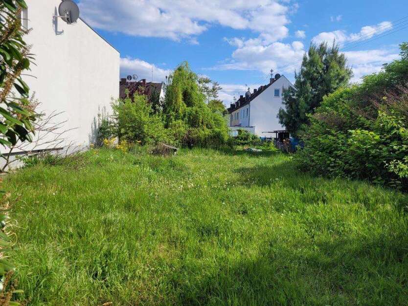 Grundstück zu verkaufen in Augsburg 439.200 € 549 m²