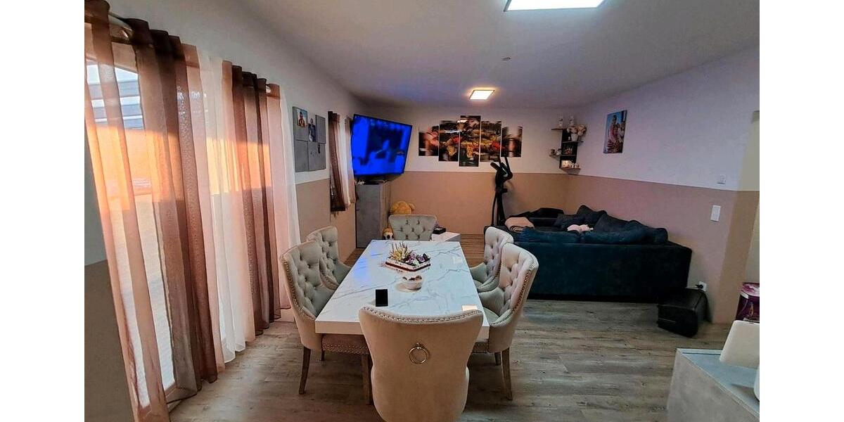 Doppelhaushälfte Langenhorn - 5 Zimmer, 140 m&sup2;, 1.500&euro; | Angebot:26132510