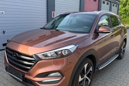 Hyundai TUCSON 127.886 km 14.990 &euro; Gross Gerau 64521