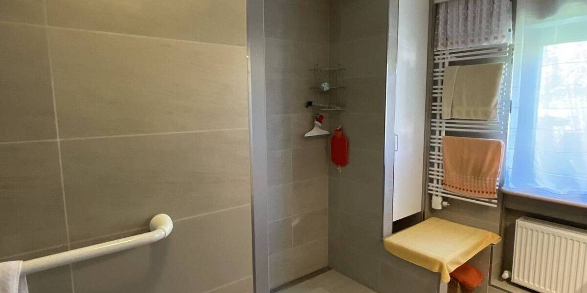 Einfamilienhaus Bad Kissingen Garitz - 8 Zimmer, 198 m&sup2;, 430.000&euro; | Angebot:26388813