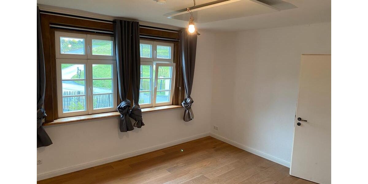Bauernhaus, Landhaus Bad Berleburg - 5 Zimmer, 160 m&sup2;, 250.000&euro; | Angebot:26612835