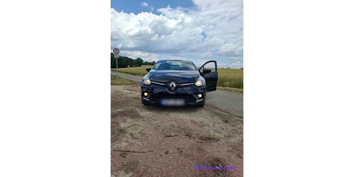 Renault Clio 75.000 km 8.999 &euro; Trossingen 78647