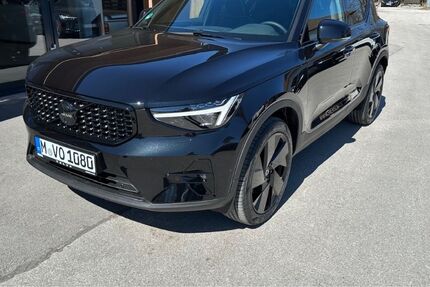 Volvo XC40 14.999 km 48.499 &euro; Baierbrunn 82065