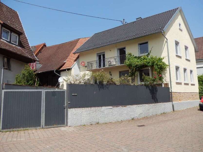 Haus zum Mieten in Landau 1.100 € 130 m² 6 zimmer