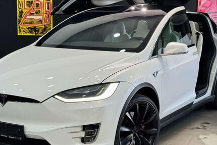 Tesla Model X 117.400 km 42.949 € Pulheim 50259
