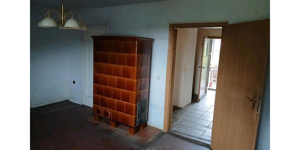 Reihenhaus Weischlitz - 7 Zimmer, 80 m&sup2;, 69.500&euro; | Angebot:27042842