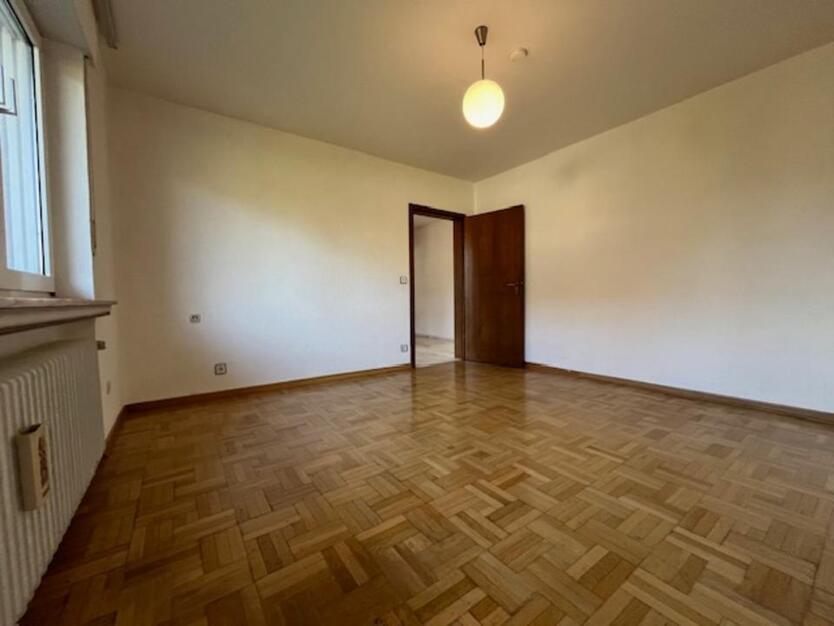 Großzügiges Einfamilienhaus zentral und ruhig gelegen