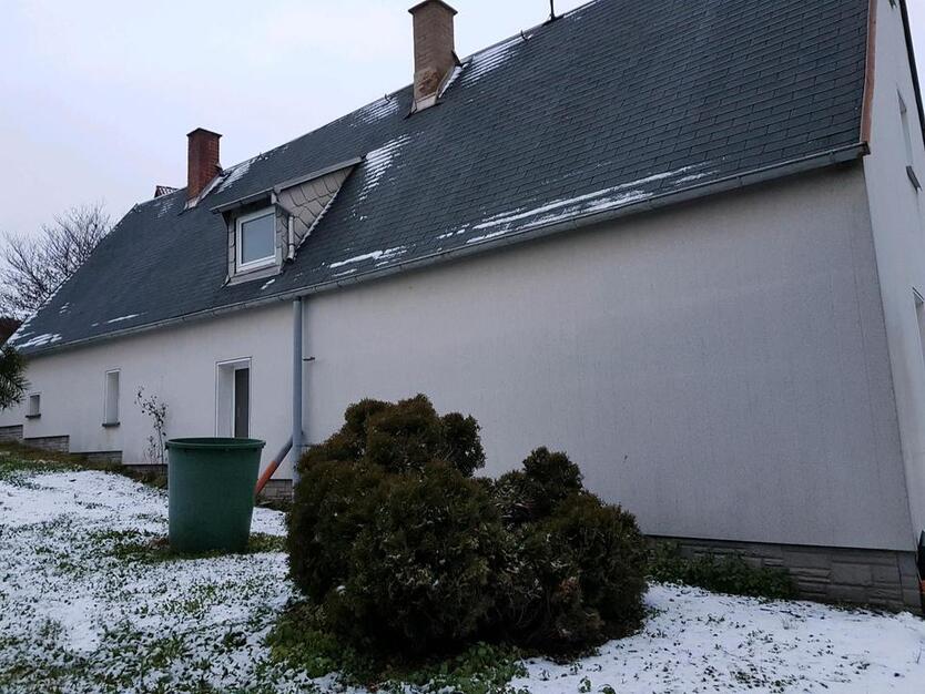 Sanierungsbedürftiges Einfamilienhaus zimmer