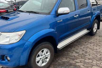 Toyota Hilux 220.000 km 13.900 &euro; Nürnberg 90431