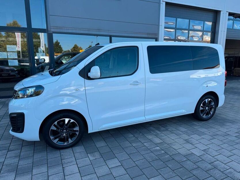 Zafira Life