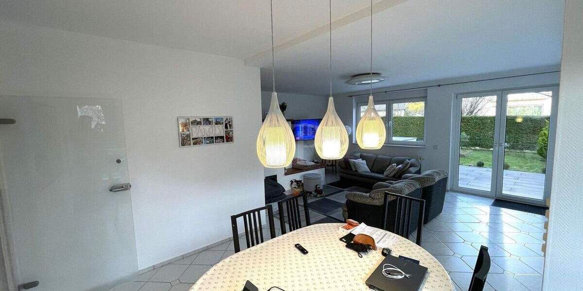 Reihenendhaus Kelkheim (Taunus) Kelkheim - 5 Zimmer, 161 m&sup2;, 1.950&euro; | Angebot:25426844