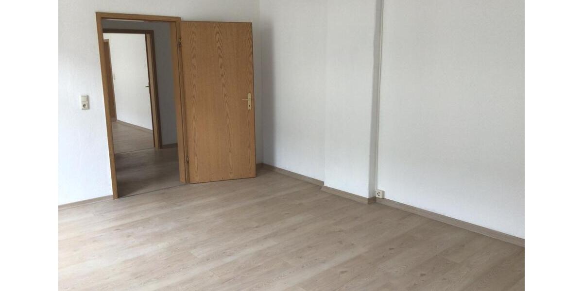 Etagenwohnung Aue-Bad Schlema Bad Schlema - 3 Zimmer, 101 m&sup2;, 400&euro; | Angebot:26089881