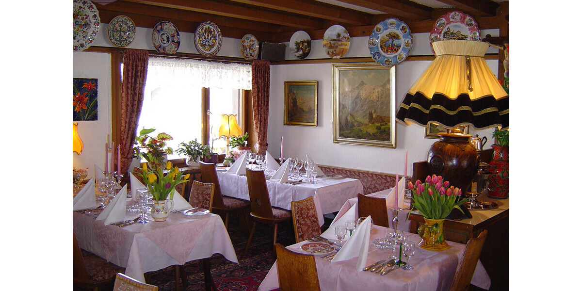 3*-Hotel im Schwarzwald 12 Zimmer, Restaurant, Betreiberwohnung - Gewerbeobjekt Feldberg Feldberg (Schwarzwald) | Angebot:26926266