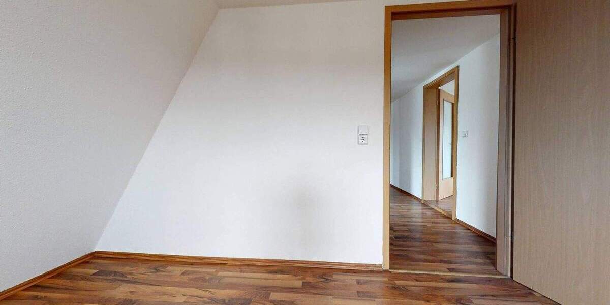 Etagenwohnung Burgstädt Burkersdorf - 2 Zimmer, 55 m&sup2;, 329&euro; | Angebot:26797790