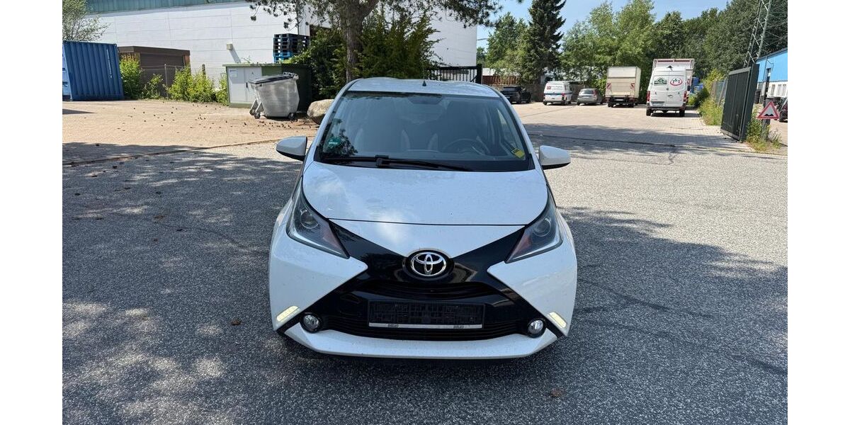 Toyota Aygo (X) 178.619 km 3.999 &euro; Barsbüttel 22885