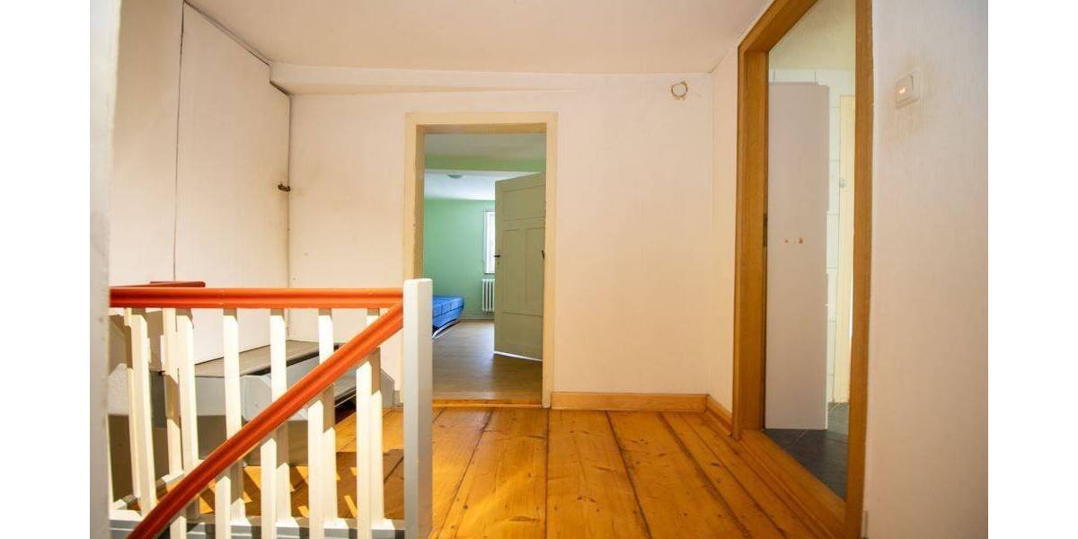 Reihenendhaus Hessisch Lichtenau - 6 Zimmer, 165 m&sup2;, 120.000&euro; | Angebot:23957110