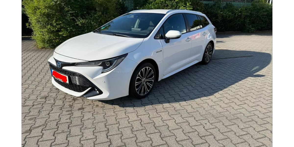 Toyota Corolla 71.000 km 20.900 &euro; Nossen 01683