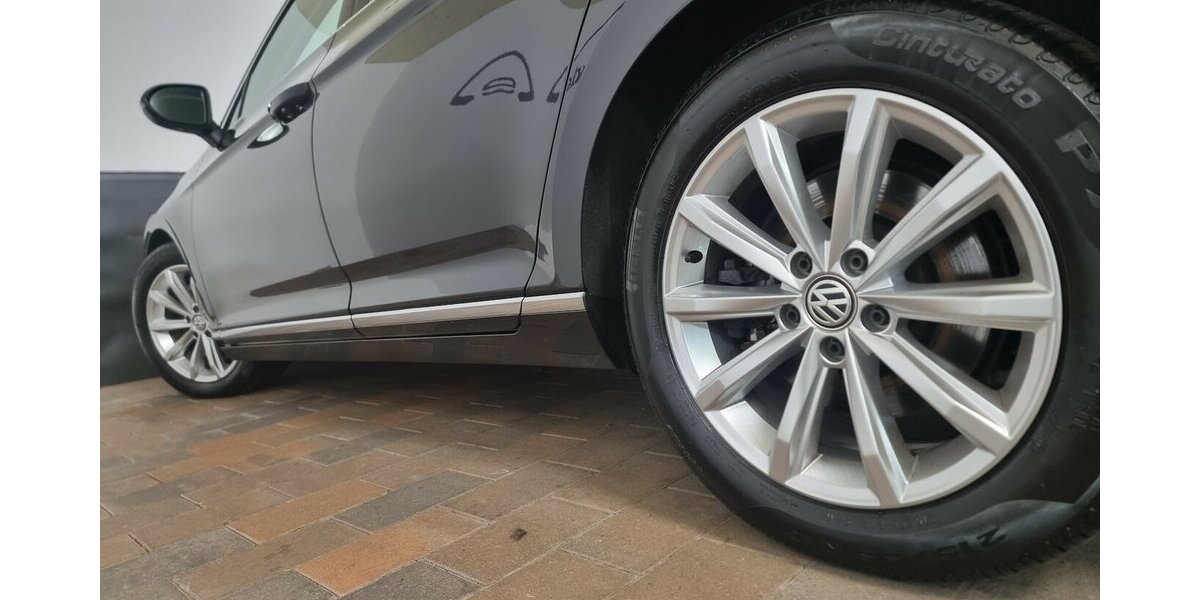 VW Passat Highline 4M LED ACC APP AHK Standheizung 112.600 km 22.990 &euro; Garrel 49681