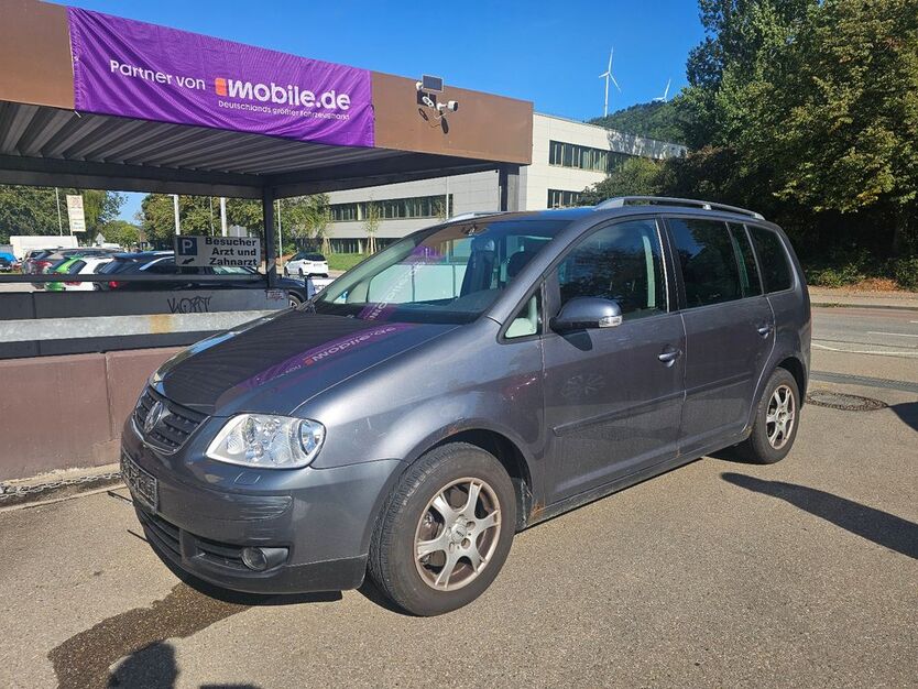 VW Touran 153.000 km 990 € Geislingen an der Steige 73312