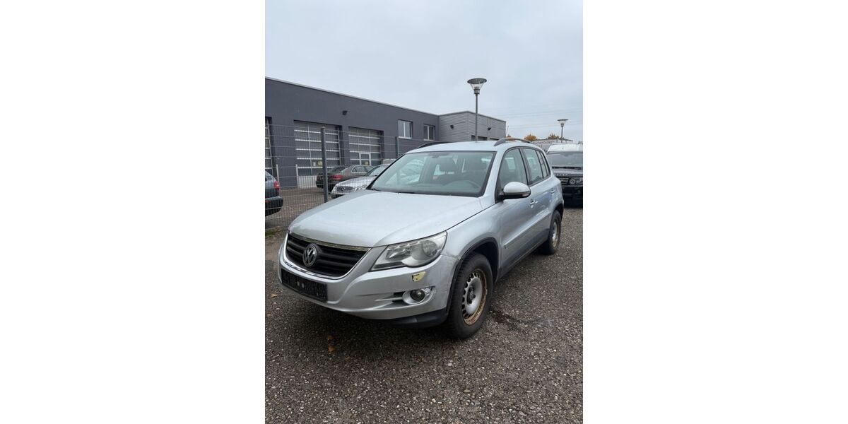 VW Tiguan 230.000 km 2.600 &euro; Freiburg 79108