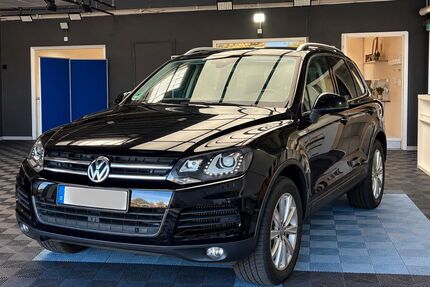 VW Touareg 330.023 km 9.900 &euro; Neuss 41462