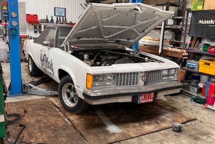 Oldsmobile Delta 88 25.000 km 12.500 &euro; Budenheim 55257