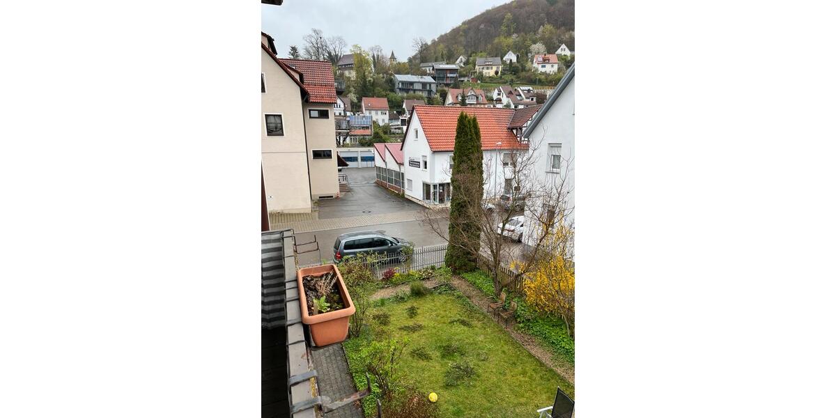 Etagenwohnung Bad Urach - 4 Zimmer, 100 m&sup2;, 990&euro; | Angebot:26611008
