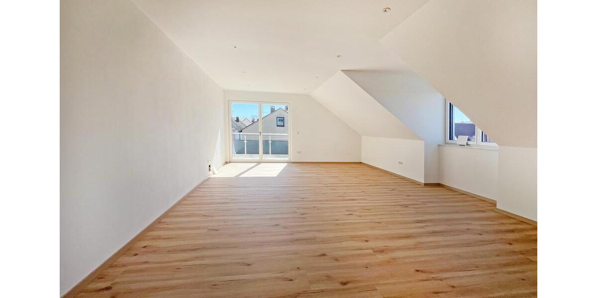 Dachgeschoßwohnung Neumarkt in der Oberpfalz Altenhof - 3 Zimmer, 84 m&sup2;, 1.150&euro; | Angebot:26350214