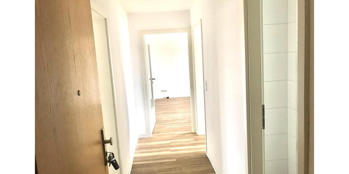 Dachgeschoßwohnung Rostock Hansaviertel - 3 Zimmer, 62 m&sup2;, 714&euro; | Angebot:25403735