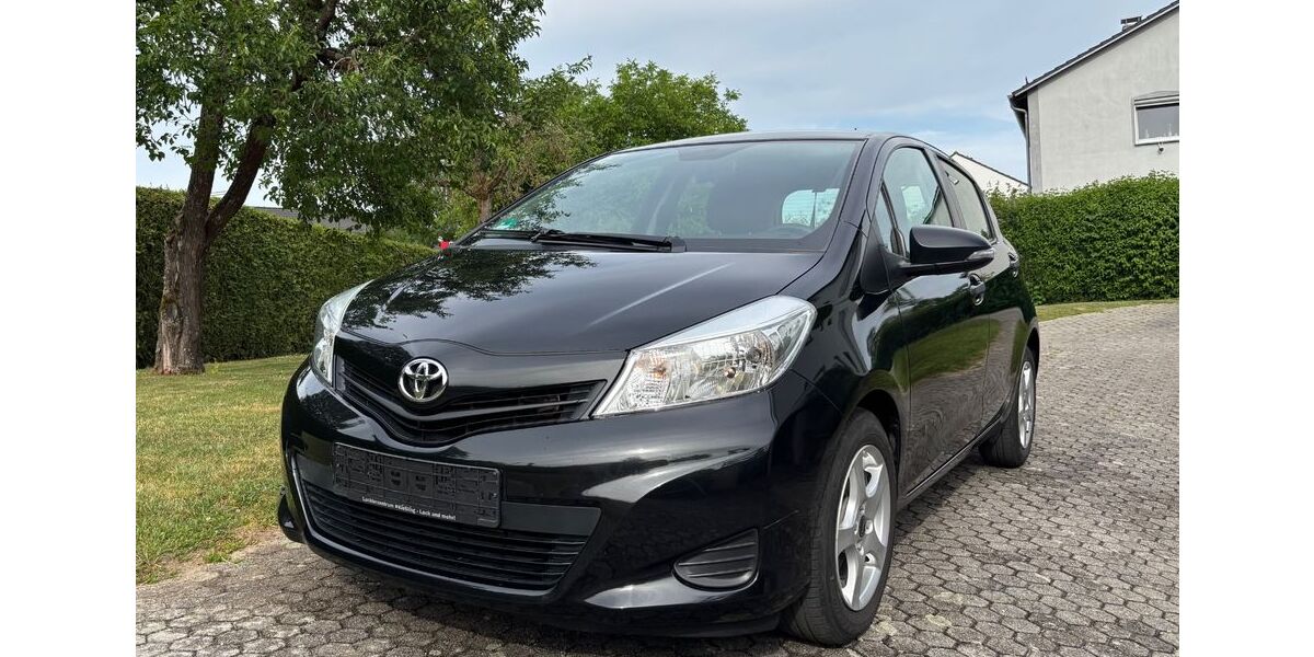 Toyota Yaris 109.500 km 5.870 &euro; Langquaid 84085