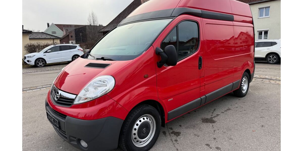 Opel Vivaro 156.000 km 8.900 &euro; Obergünzburg 87634