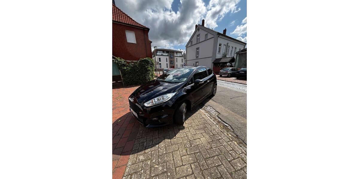 Ford Fiesta 126.000 km 8.500 &euro; Bramsche 49565