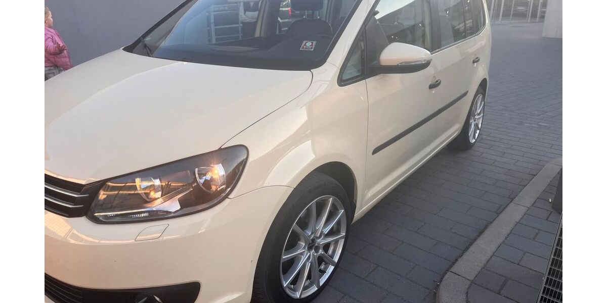 VW Touran 387.000 km 3.560 &euro; Elchingen 89275