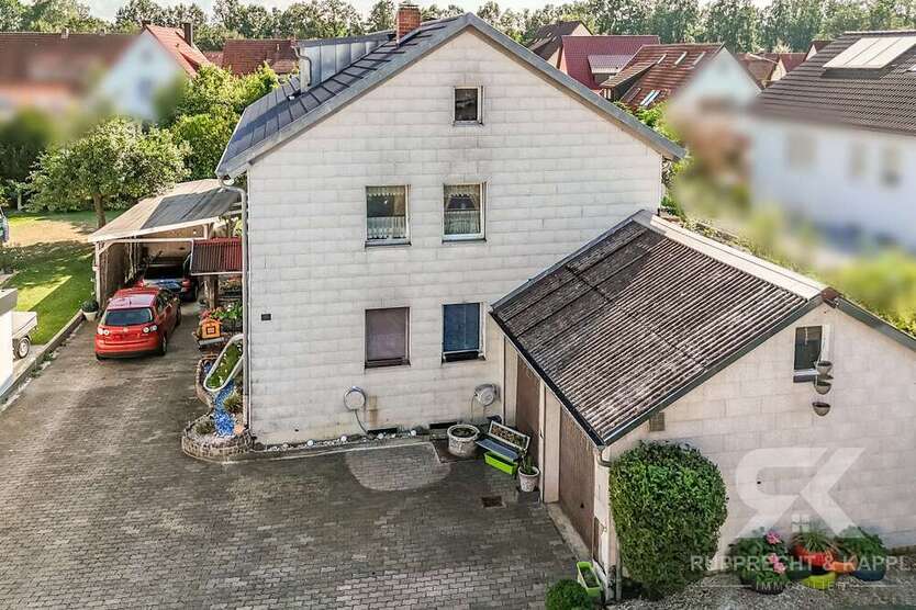 Haus zum Kaufen in Neuenmarkt 199.000 € 317.24 m²