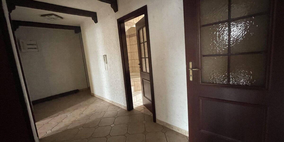 Mehrfamilienhaus, Wohnhaus Burgstädt - 1 Zimmer, 230 m&sup2;, 255.000&euro; | Angebot:25957478