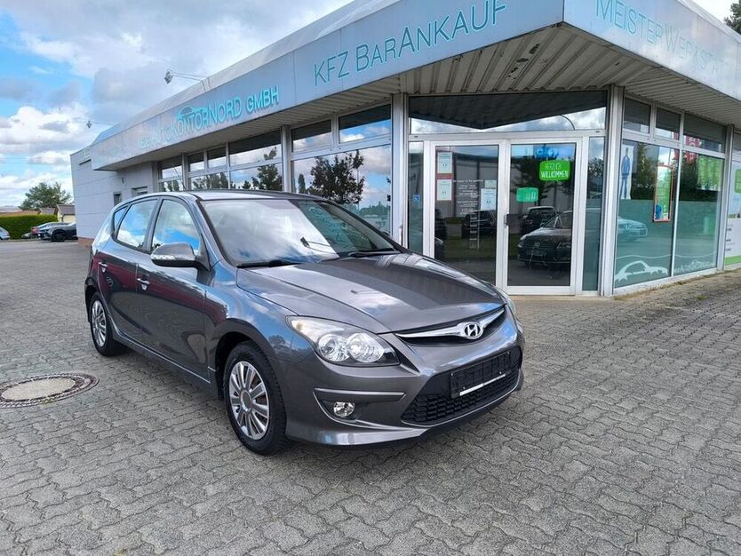 i30