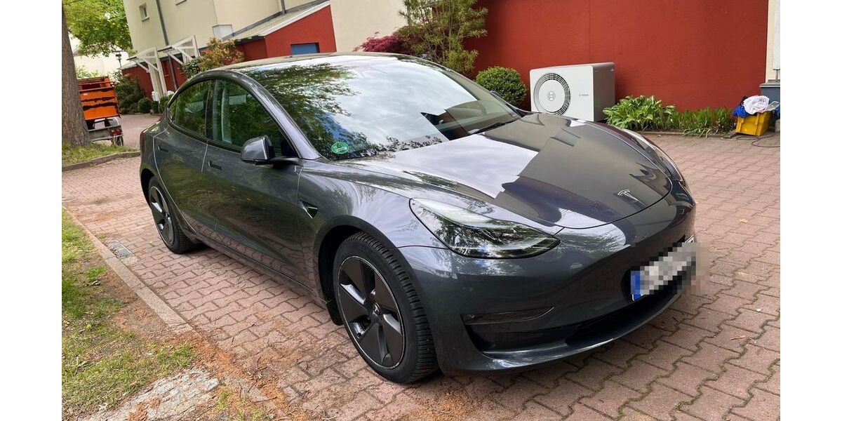 Tesla Model 3 102.000 km 28.900 &euro; Berlin 13465