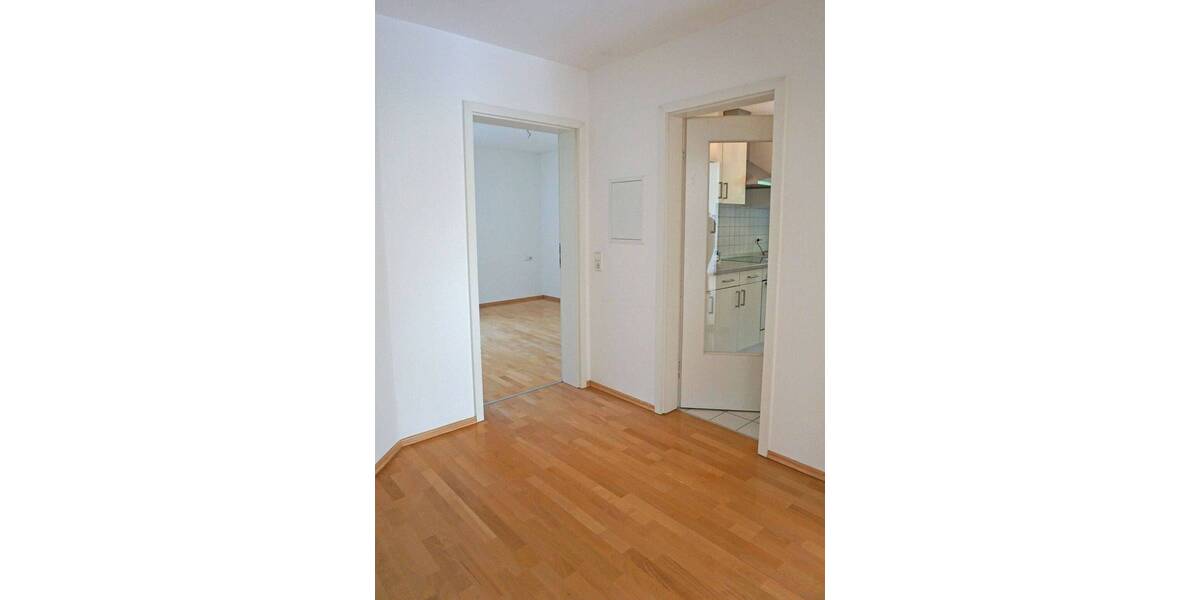 Etagenwohnung Stuttgart Sonnenberg - 3 Zimmer, 81 m&sup2;, 1.090&euro; | Angebot:26675078