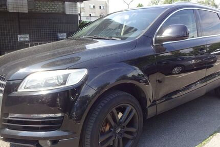 Audi Q7 300.000 km 4.950 &euro; Berlin 12249