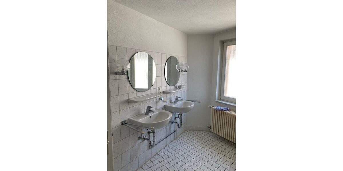 Mehrfamilienhaus, Wohnhaus Zell a. Main - 9 Zimmer, 229 m&sup2;, 365.000&euro; | Angebot:26804779