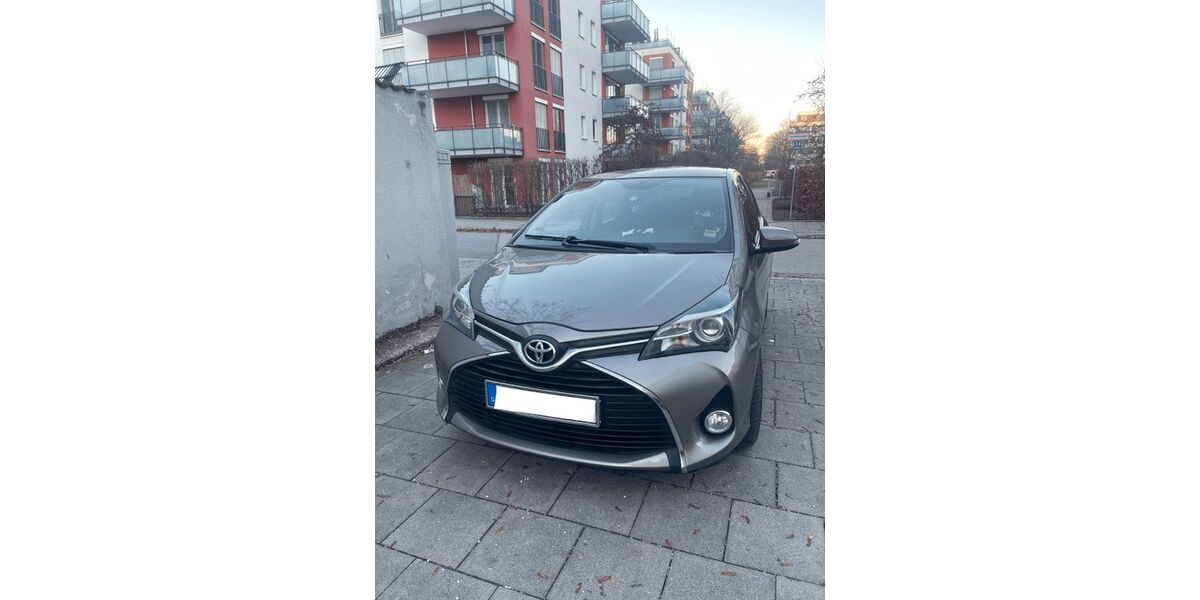 Toyota Yaris 285.000 km 6.500 &euro; München 80804