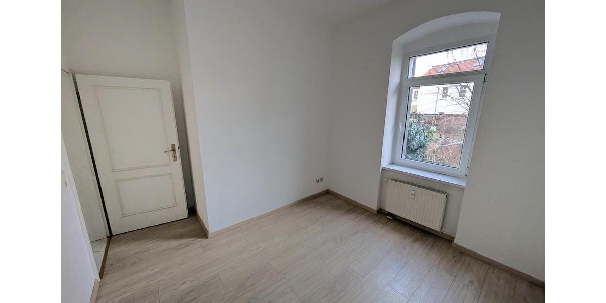 Erdgeschoßwohnung Zwickau - 3 Zimmer, 65 m&sup2;, 400&euro; | Angebot:25000358