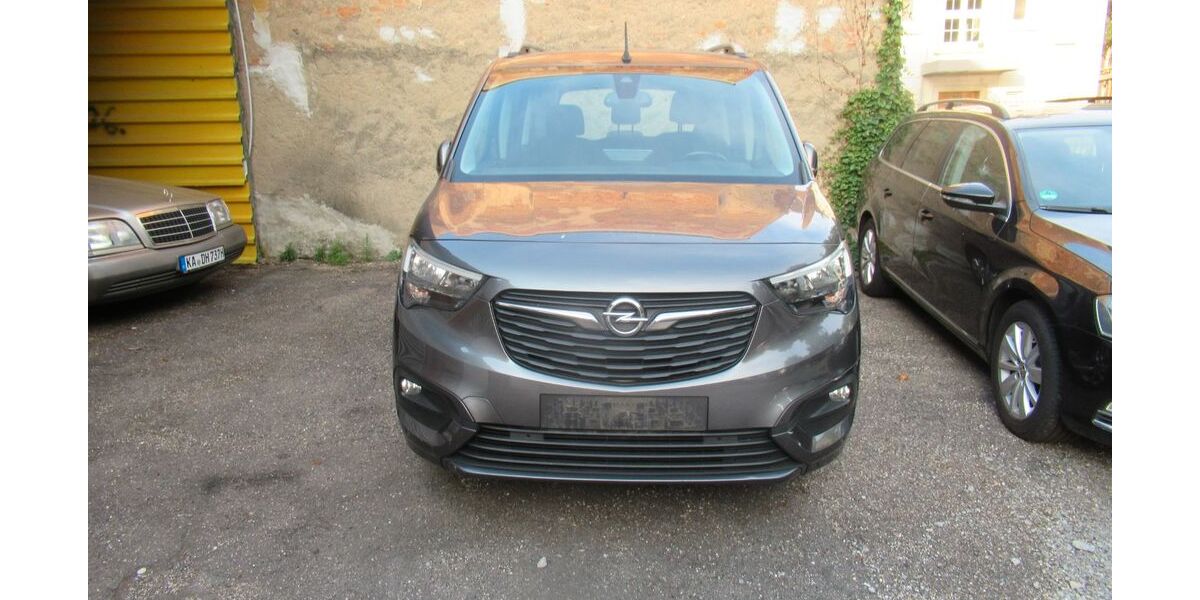 Opel Combo 115.300 km 10.300 &euro; Karlsruhe 76131