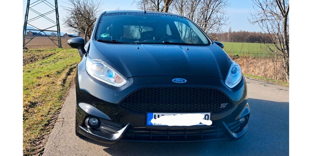 Ford Fiesta 124.400 km 11.500 &euro; Gronau 31028